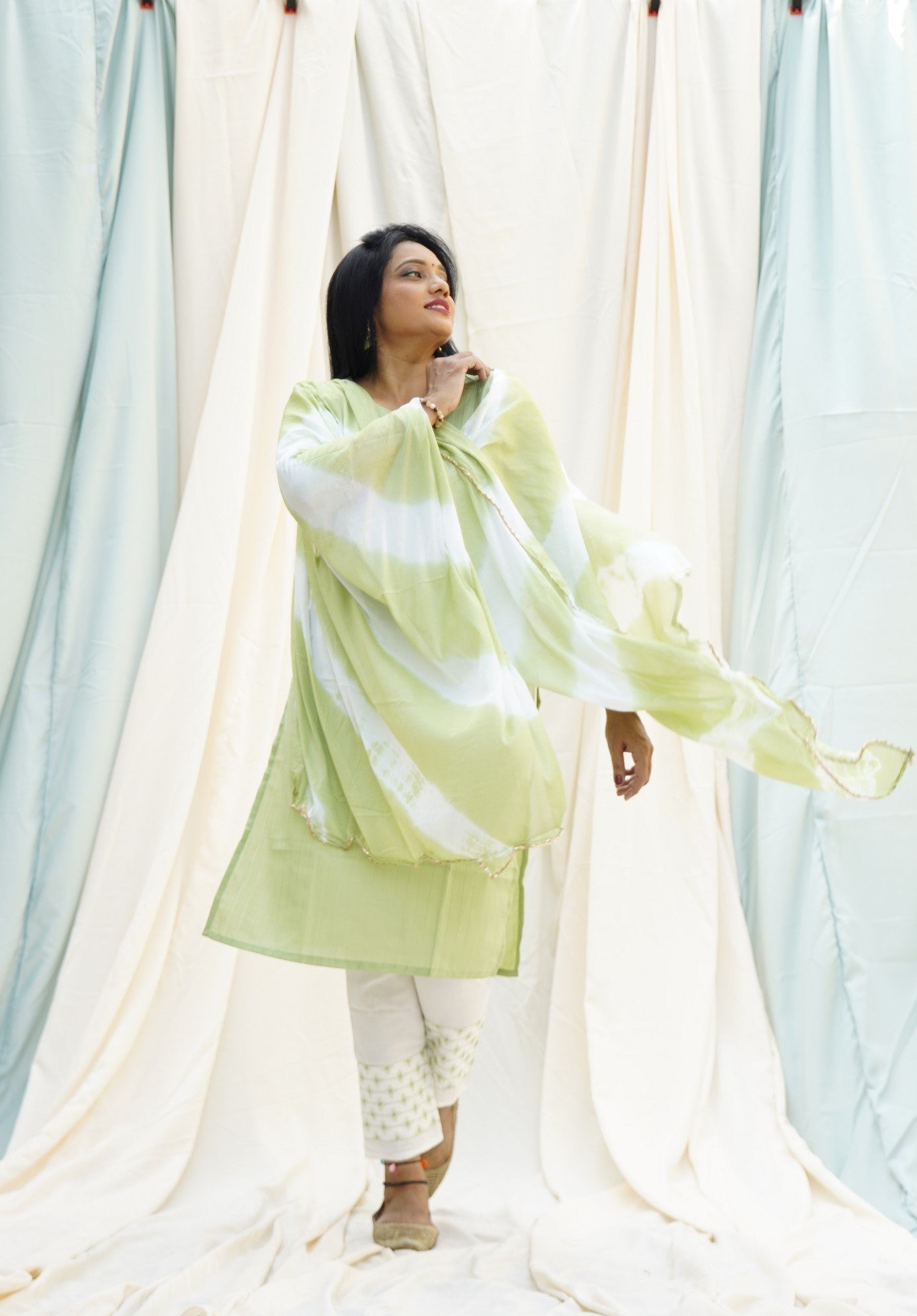 Shah Jahan Mumtaz Pastel Green Ethnic Set
