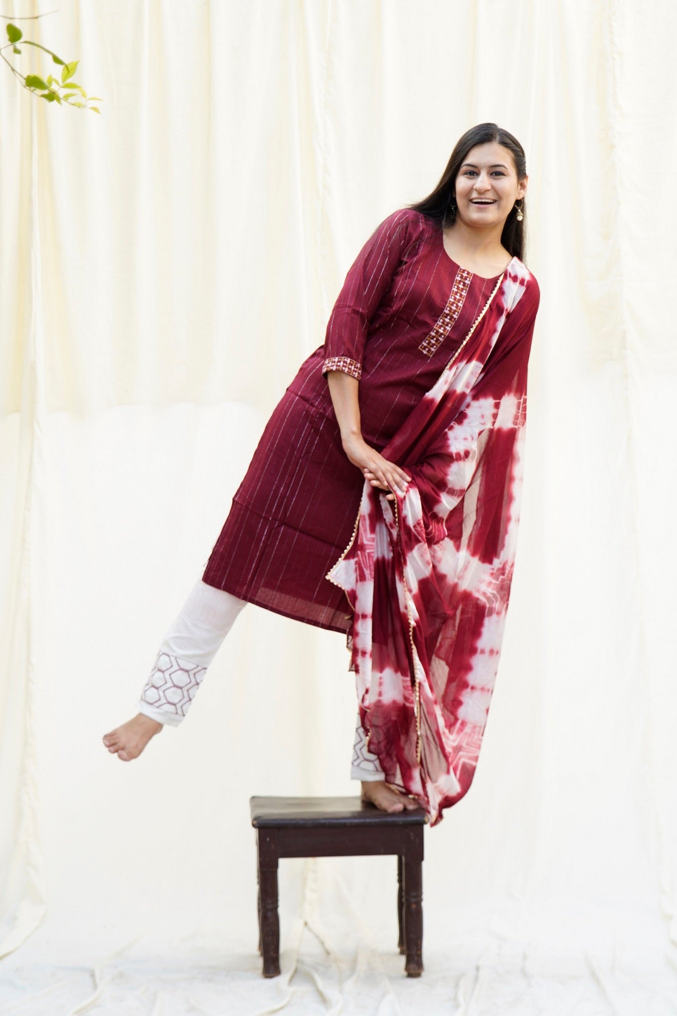 Shah Jahan Mumtaz Maroon Ethnic Set