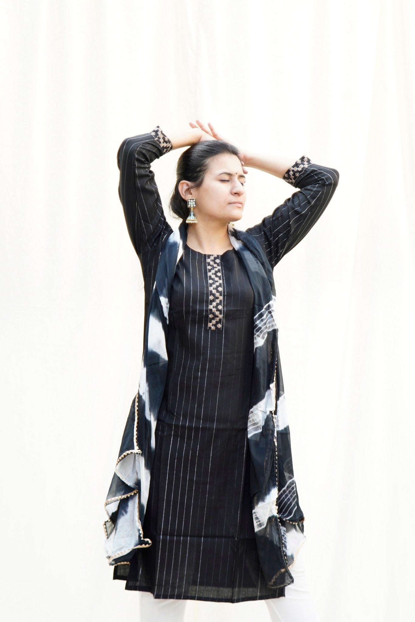 Shah Jahan Mumtaz Black Ethnic Set
