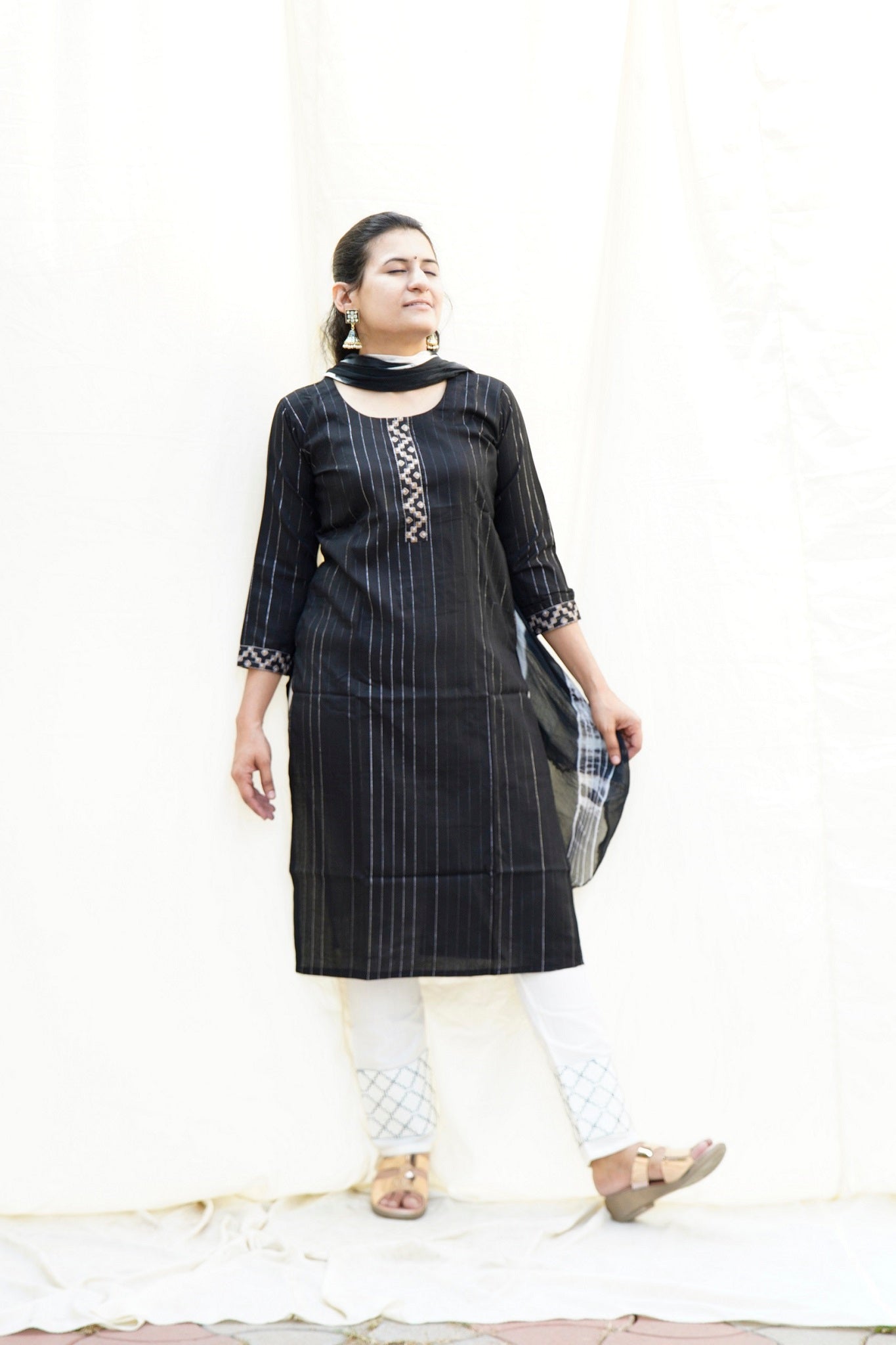 Shah Jahan Mumtaz Black Ethnic Set