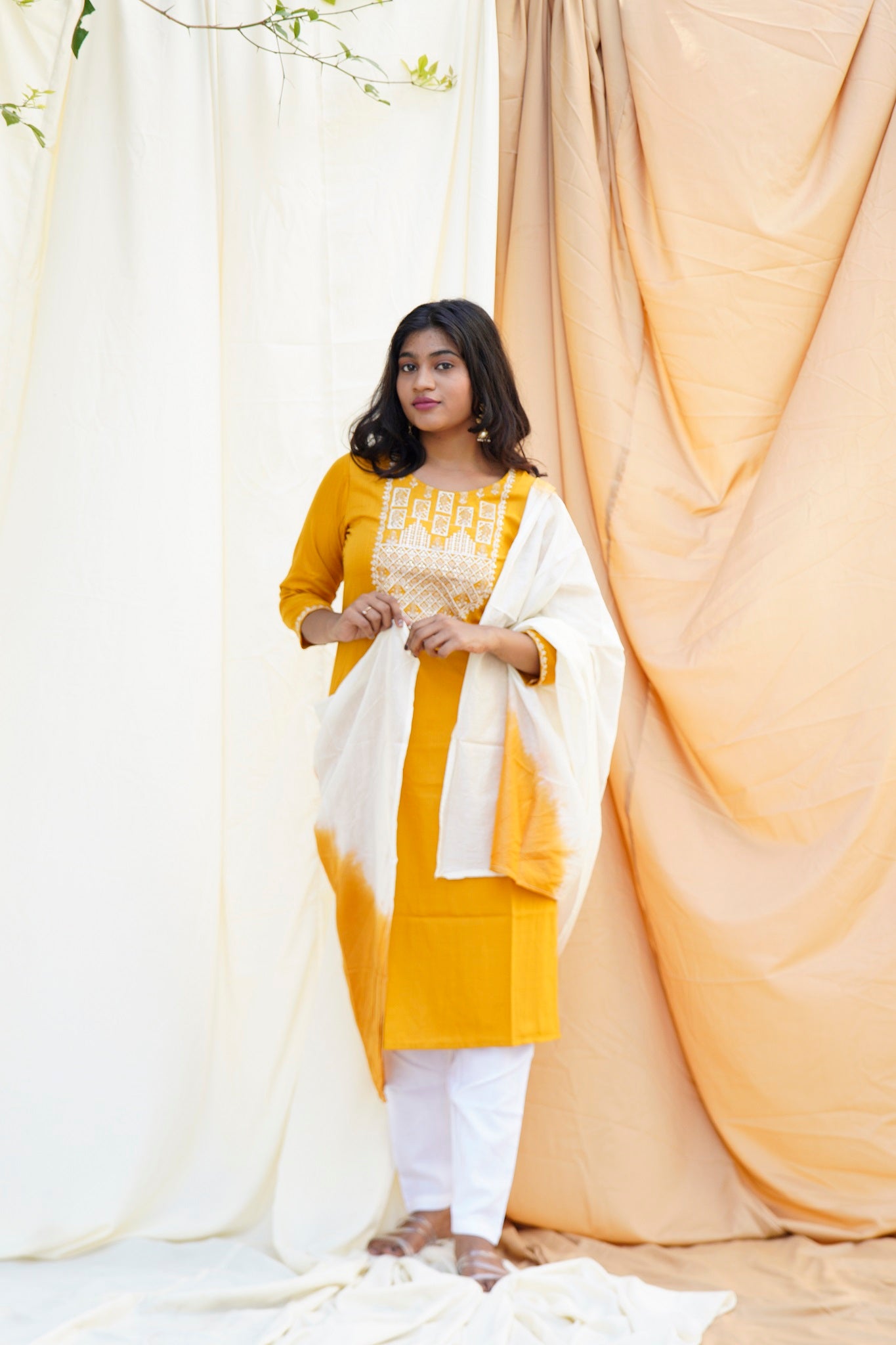 Romeo Juliet Yellow Ethnic Set