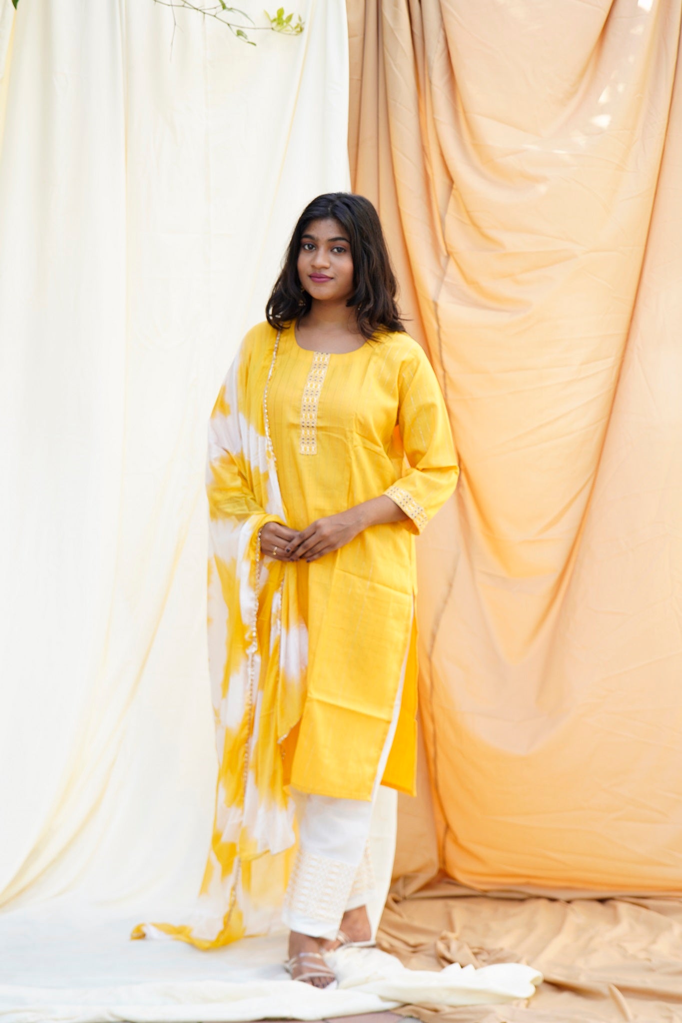 Shah Jahan Mumtaz Yellow Ethnic Set