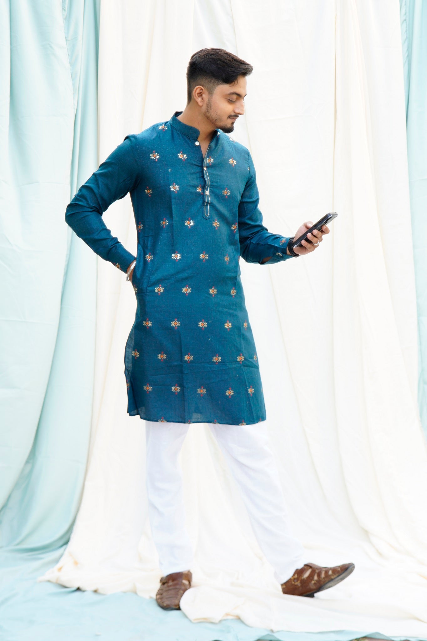 Sohni Mahiwal Peacock Blue Ethnic Set