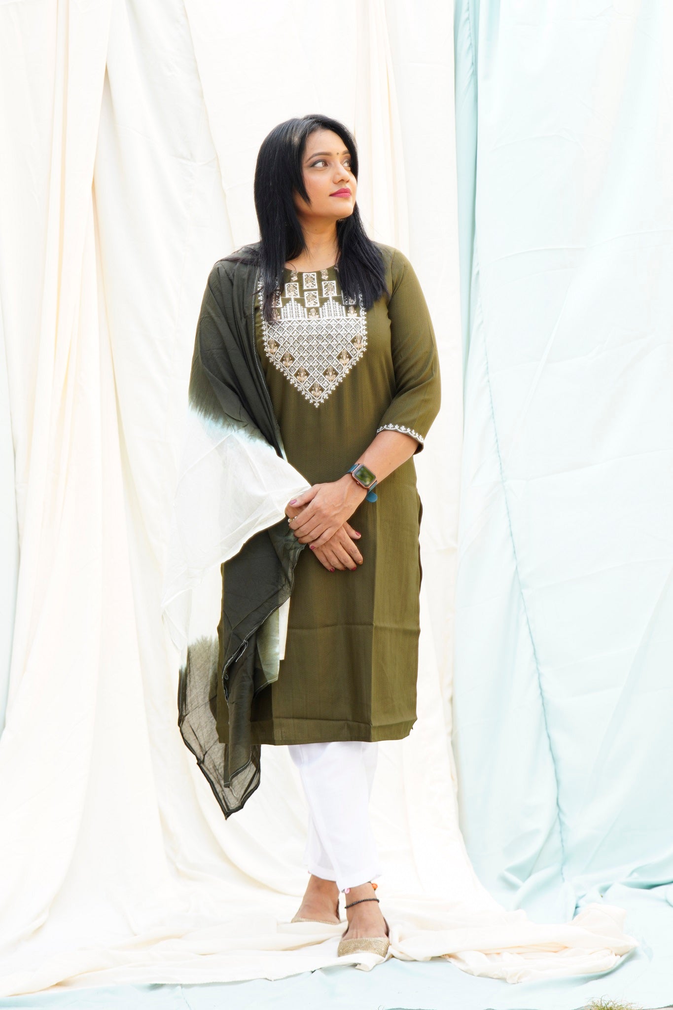 Romeo Juliet Green Ethnic Set