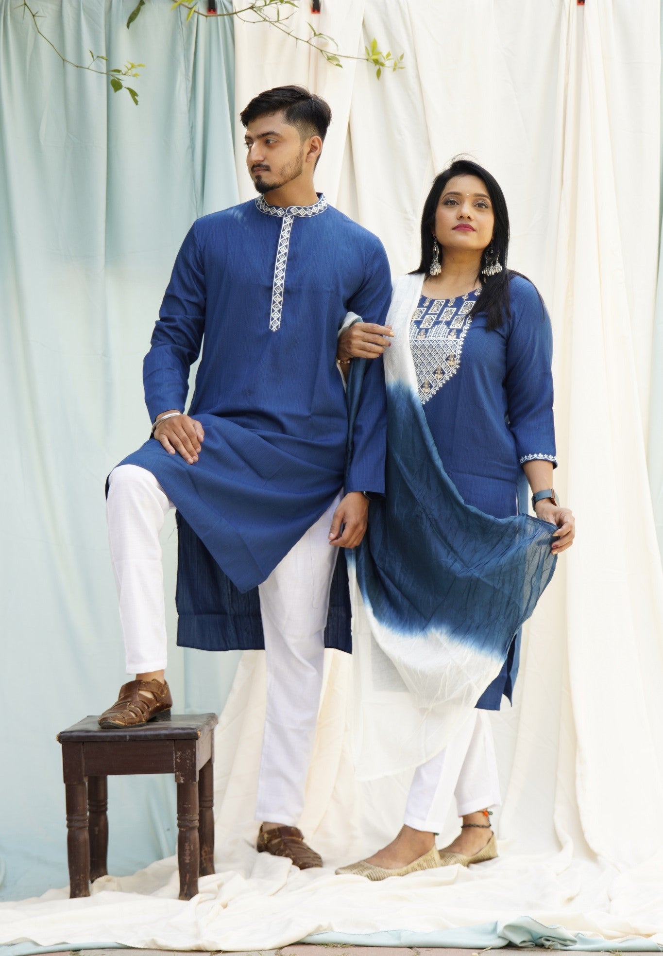 Romeo Juliet Blue Ethnic Set